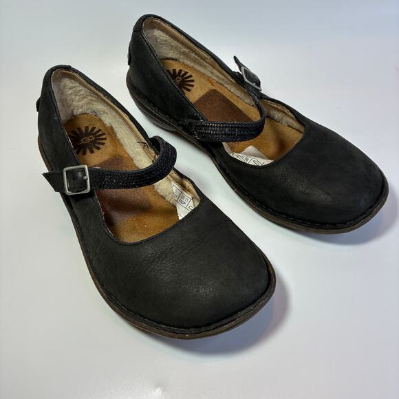 UGG Mary Janes 7 black leather low heels round toe boho whimsygoth softgirl - Picture 2 of 7